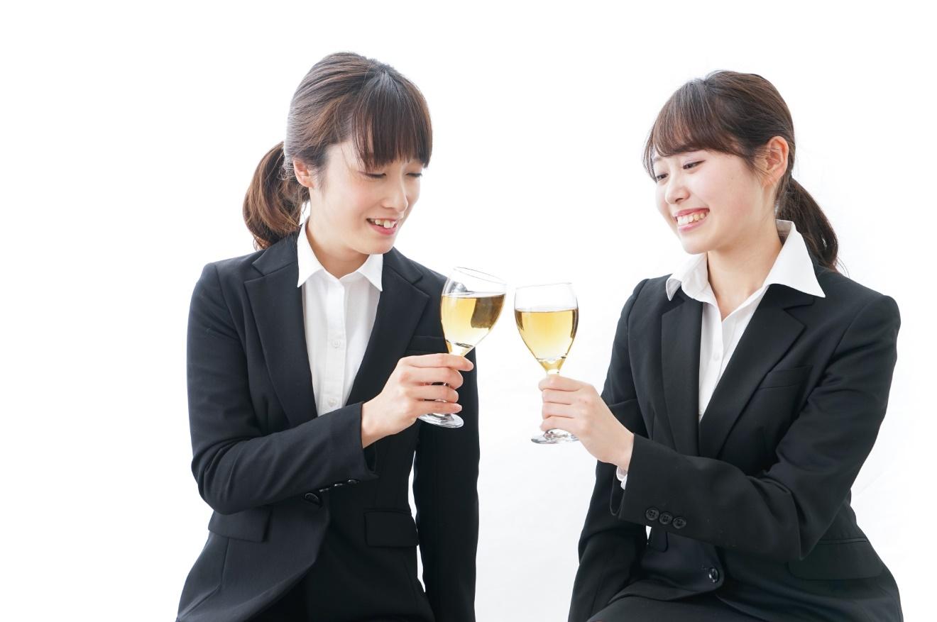 懇親会で気をつけたい乾杯のマナーとは?