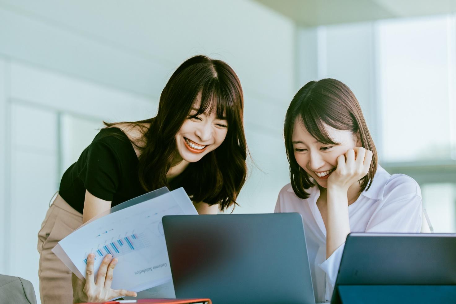 社内に褒める文化を浸透させて従業員のモチベアップにつなげよう!