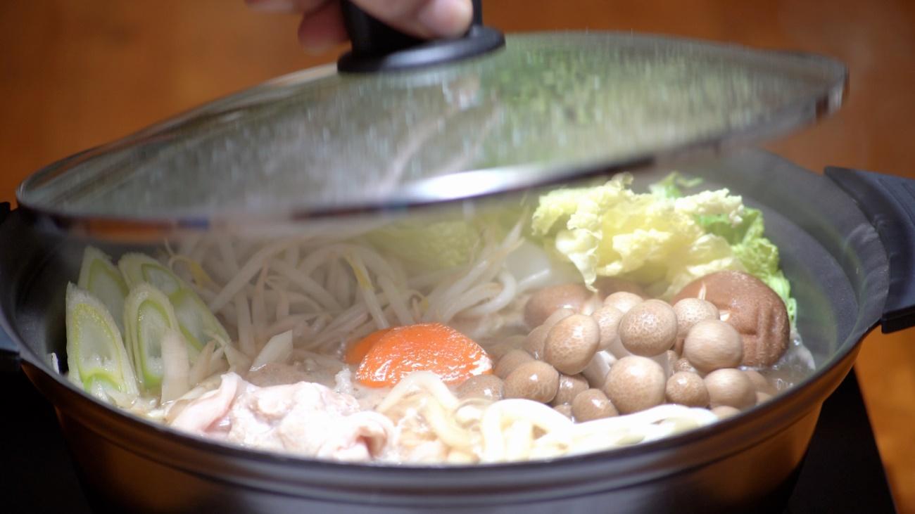 寒い日は鍋料理で心も体も温まろう!