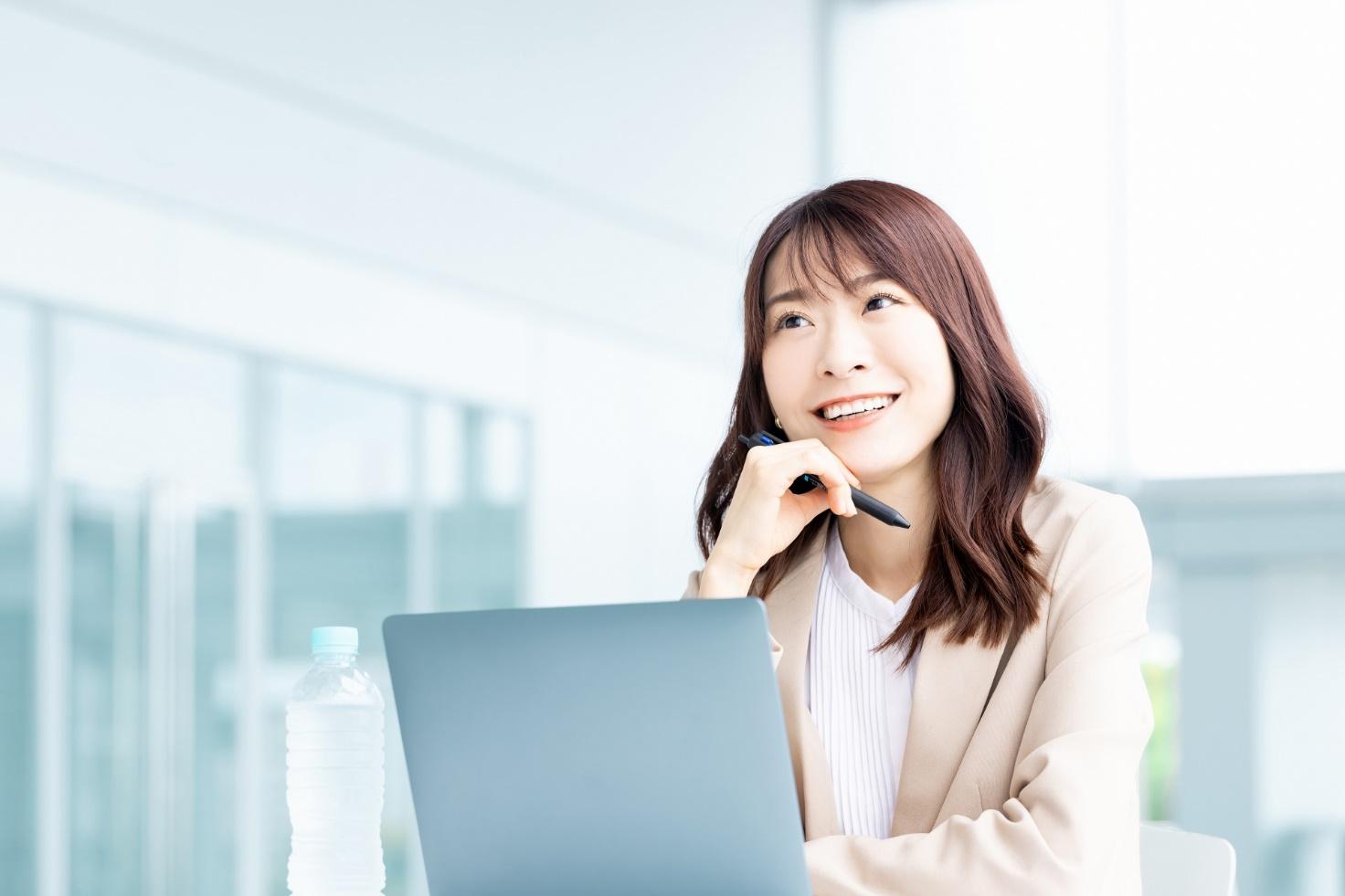 忘年会の景品はどんなものが喜ばれる?景品選びのコツは?