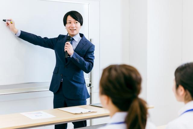 社員総会を開催する目的とは?