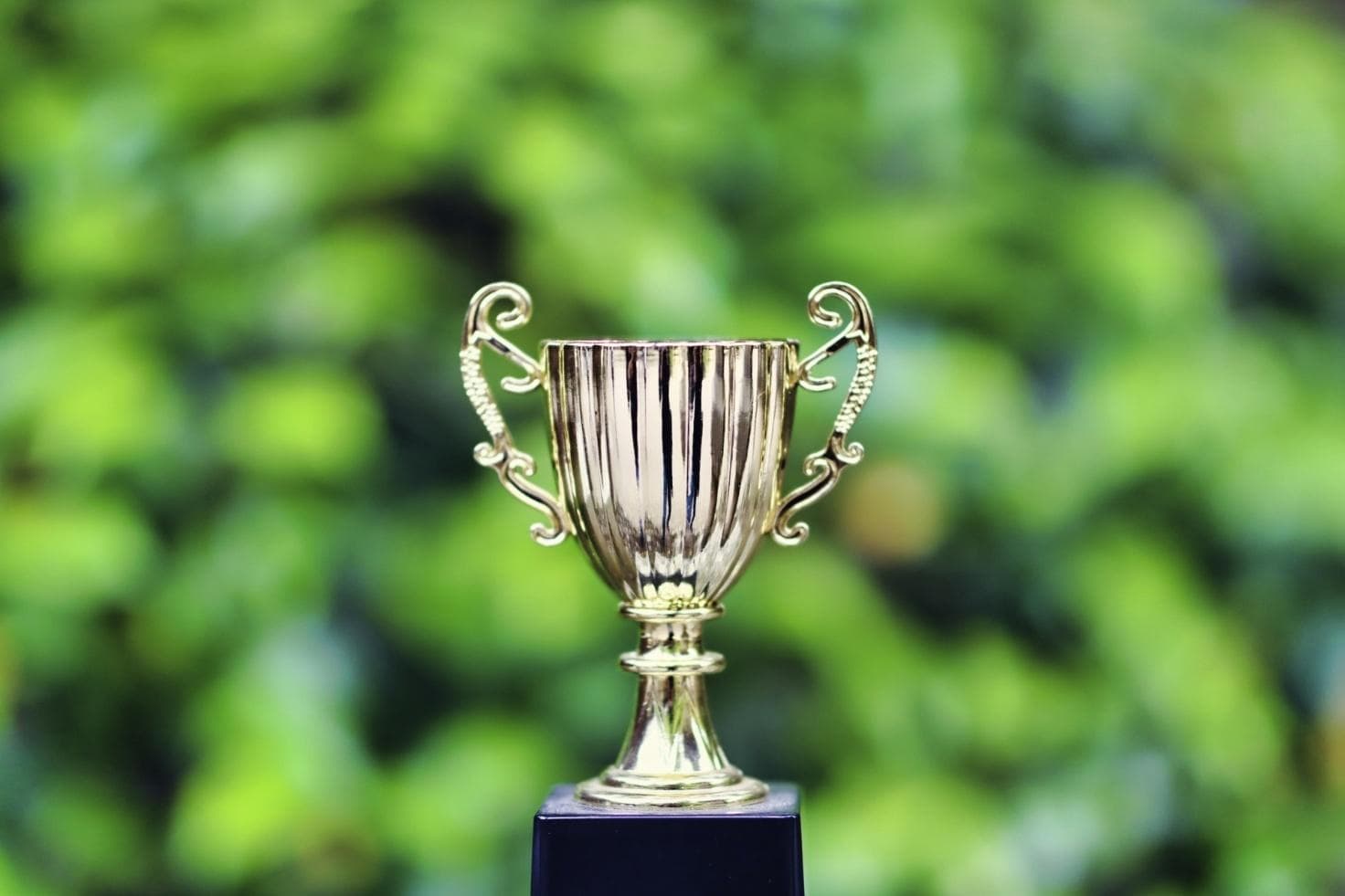 社内表彰の景品を準備するときの注意点